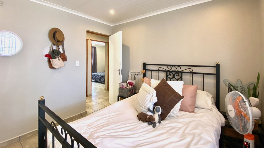 4 Bedroom Property for Sale in Velddrif Western Cape